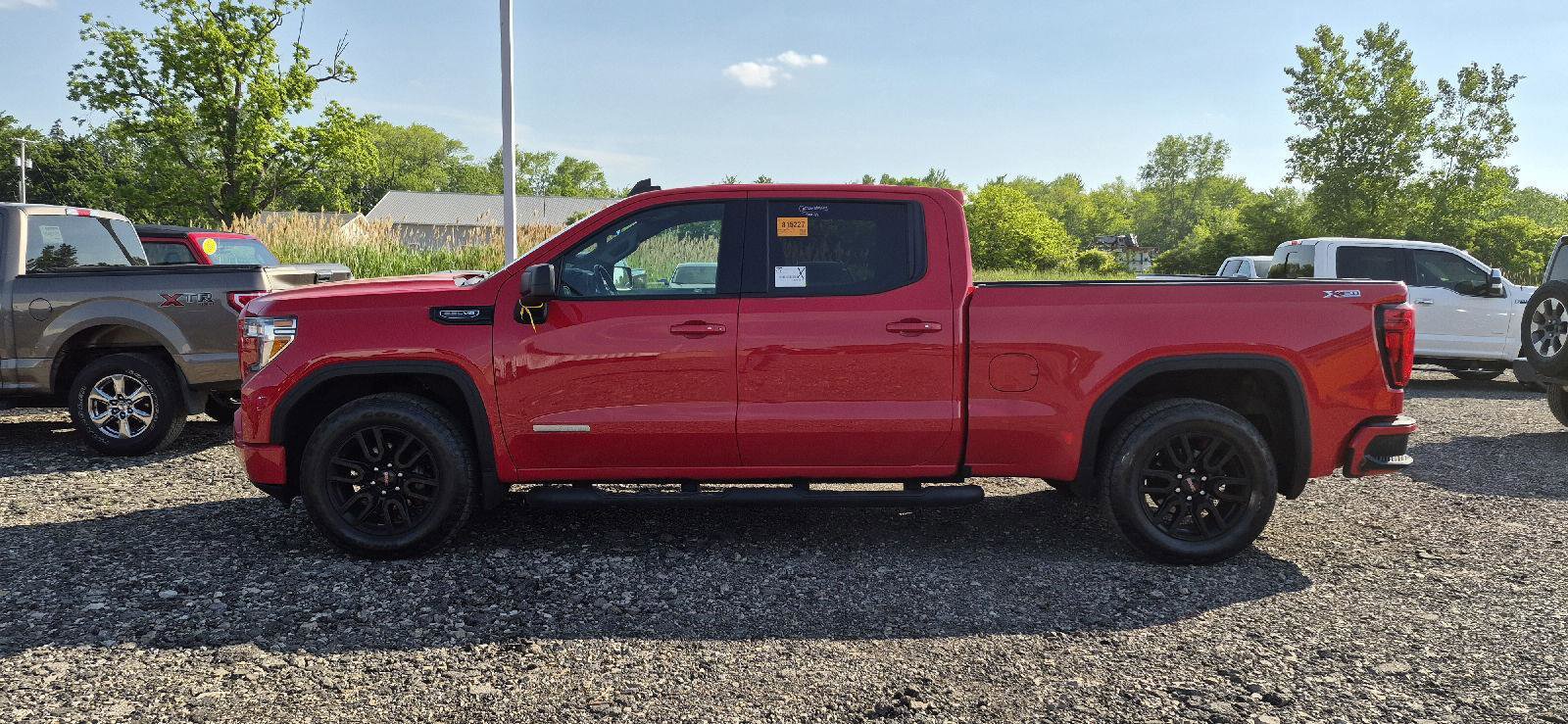 Used 2020 GMC Sierra 1500 Elevation w/ Elevation Value Package AWD/4WD image 6