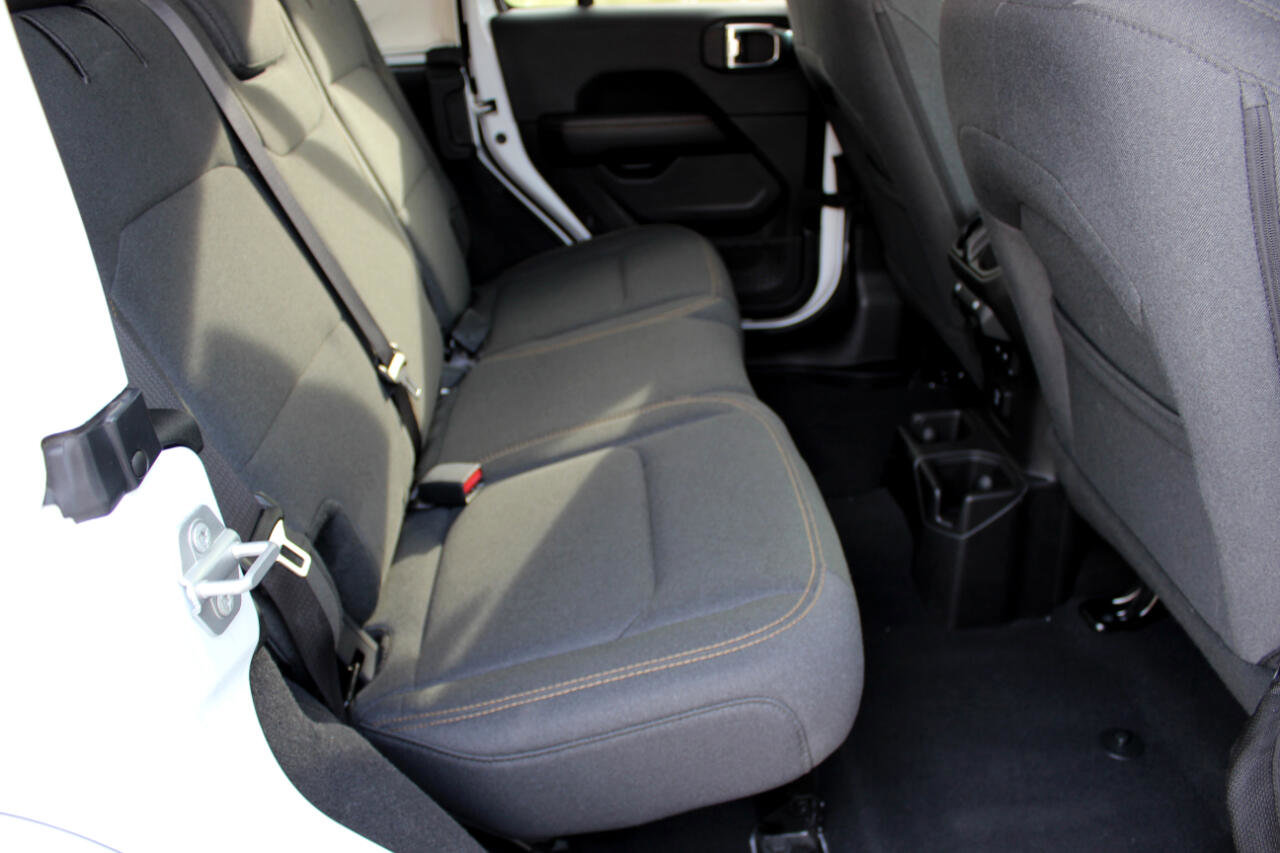 Used 2025 Jeep Wrangler Sahara image 20