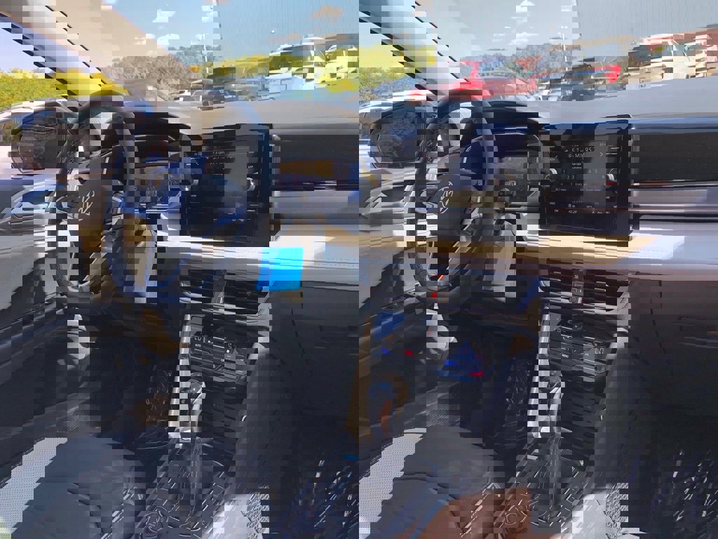 New 2025 Volkswagen Taos SEL image 17