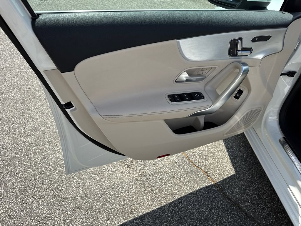 Used 2021 Mercedes-Benz A 220 4MATIC image 10