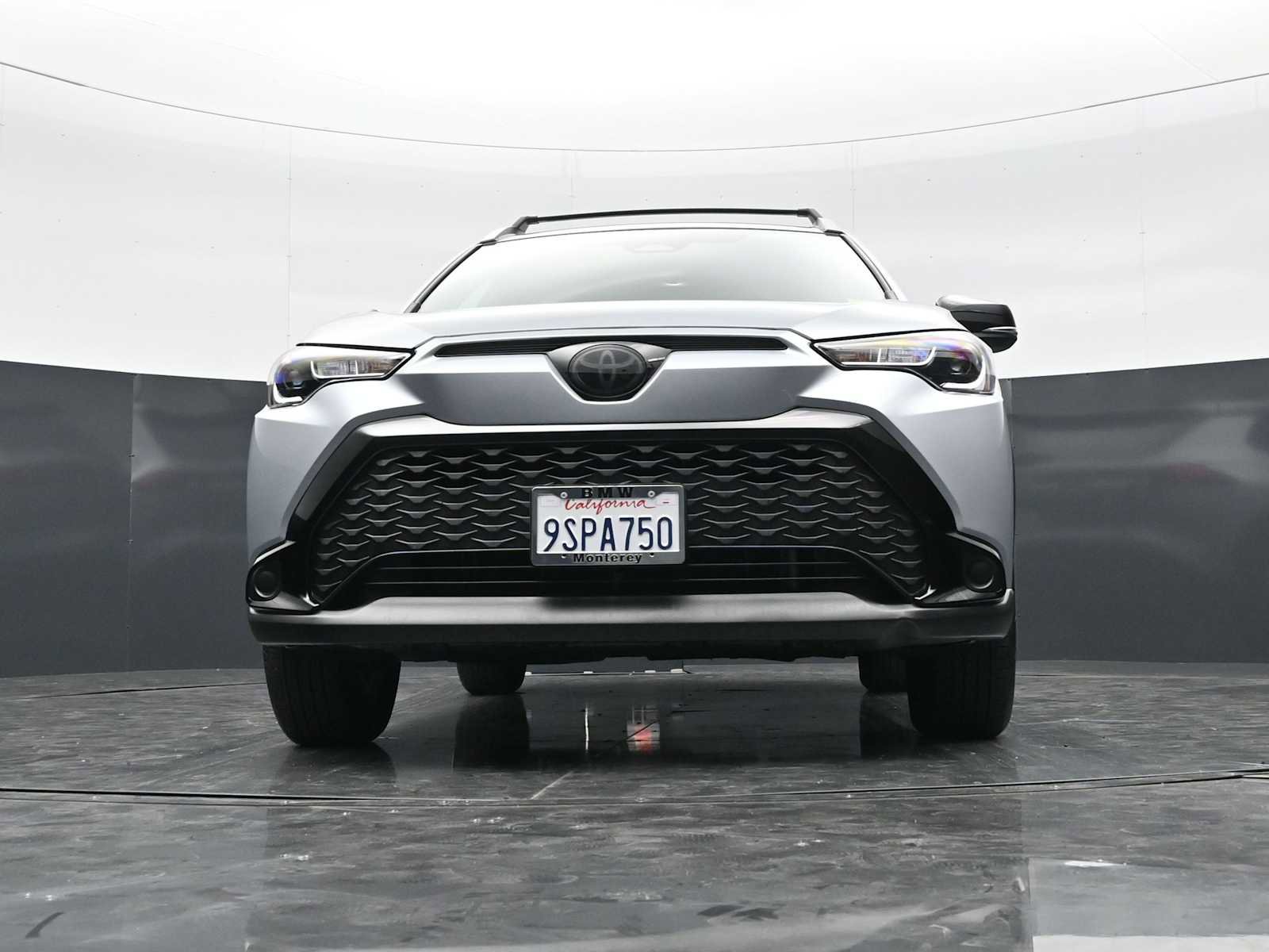 Used 2025 Toyota Corolla Cross AWD Hybrid w/ Moonroof Package image 25