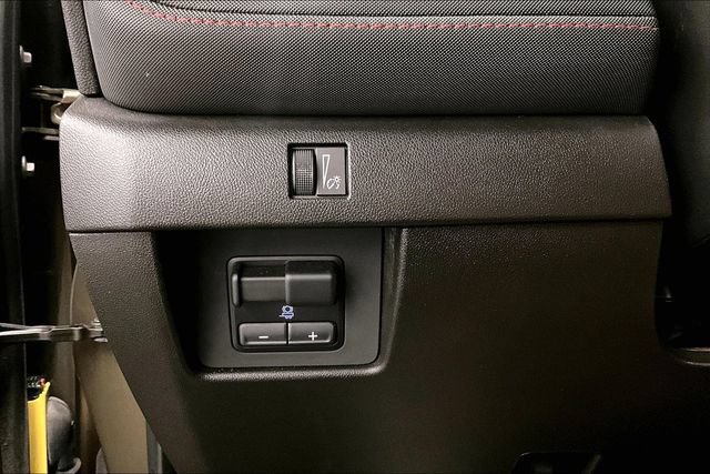 Used 2024 Chevrolet Colorado Z71 w/ Z71 Convenience Package 2 AWD/4WD image 36