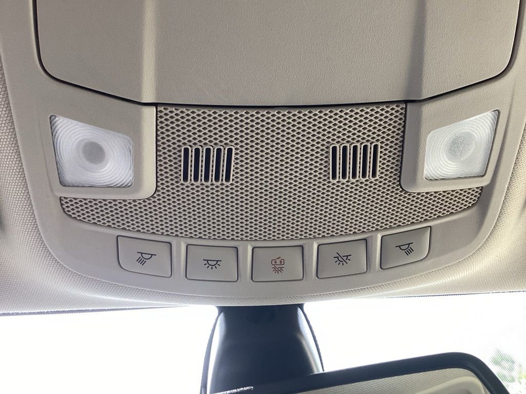 Used 2020 Ford Fusion SE FWD image 59
