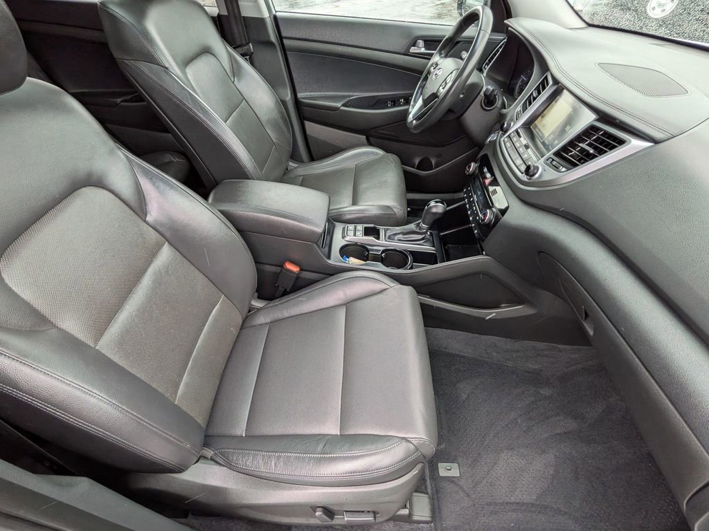 Used 2016 Hyundai Tucson Limited w/ Option Group 03 image 27