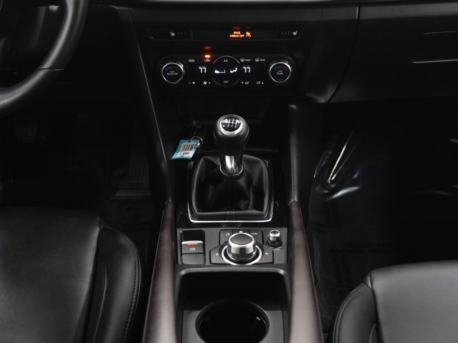 Used 2017 MAZDA MAZDA3 Touring FWD image 16