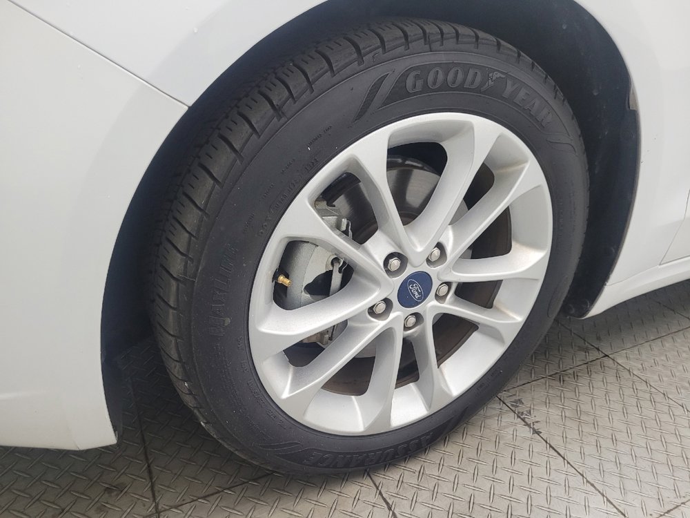 Used 2019 Ford Fusion SE image 31