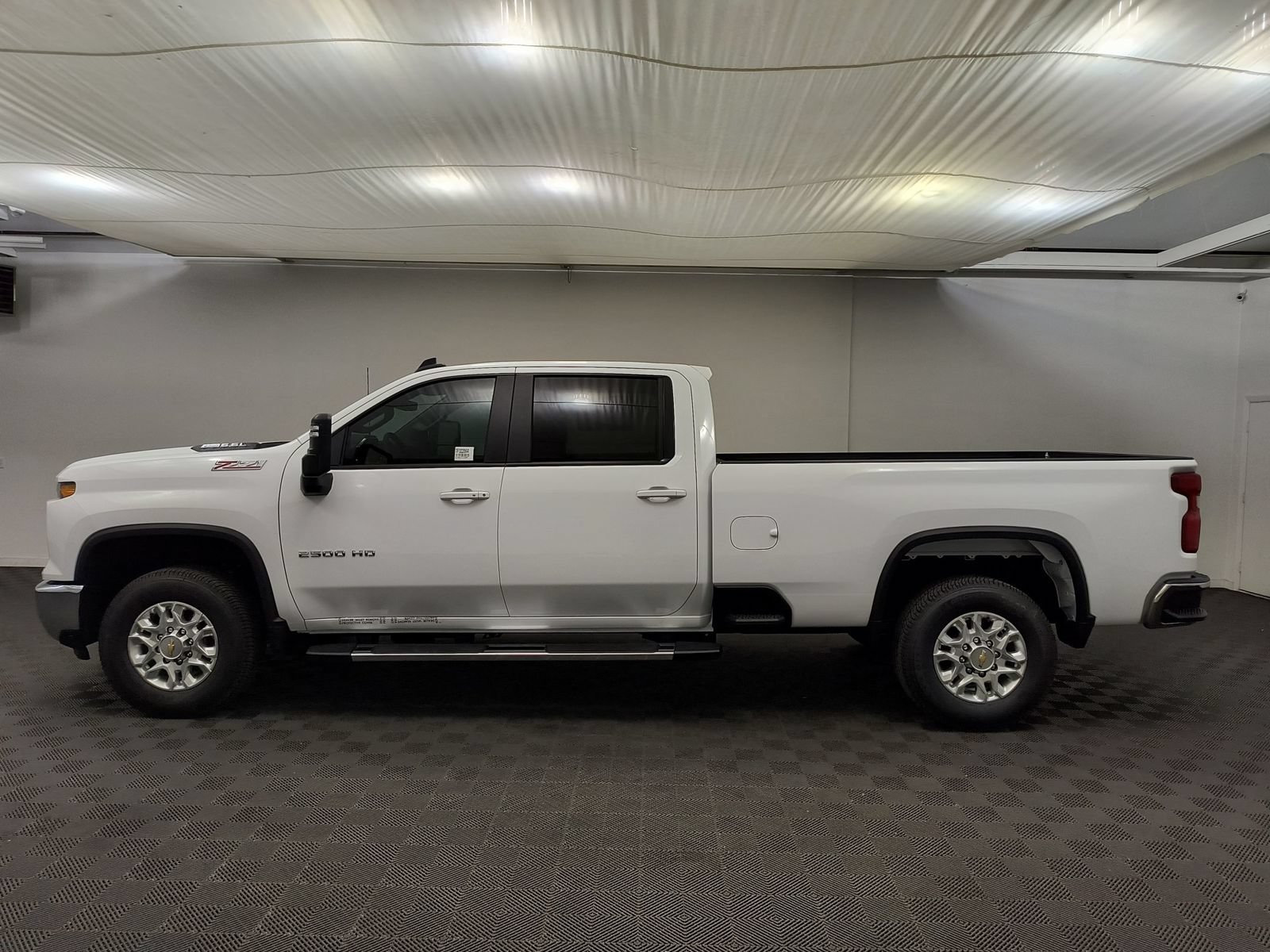 New 2026 Chevrolet Silverado 2500 LT w/ Convenience Package AWD/4WD image 2