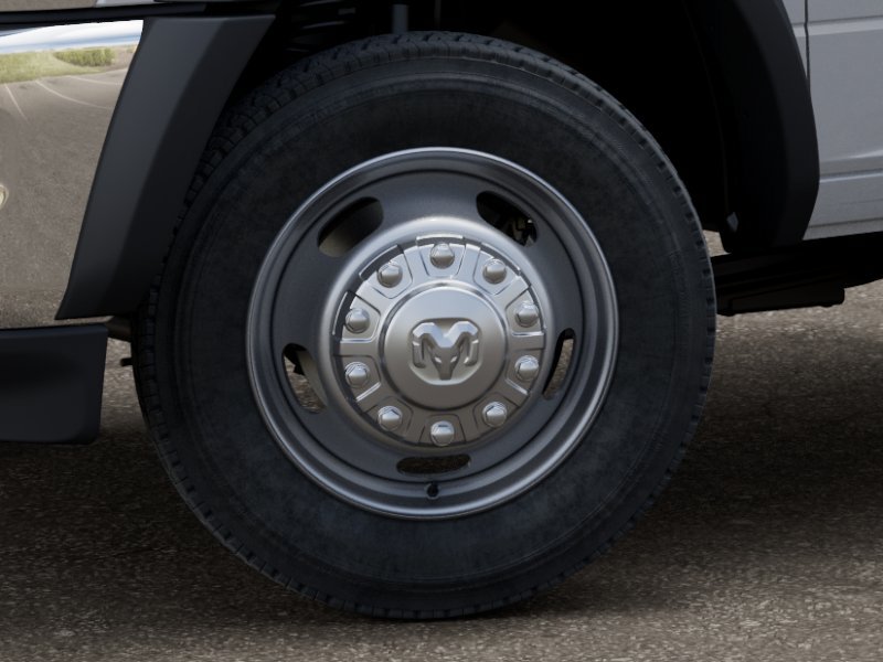 New 2026 RAM 5500 Tradesman w/ Chrome Appearance Group AWD/4WD image 9