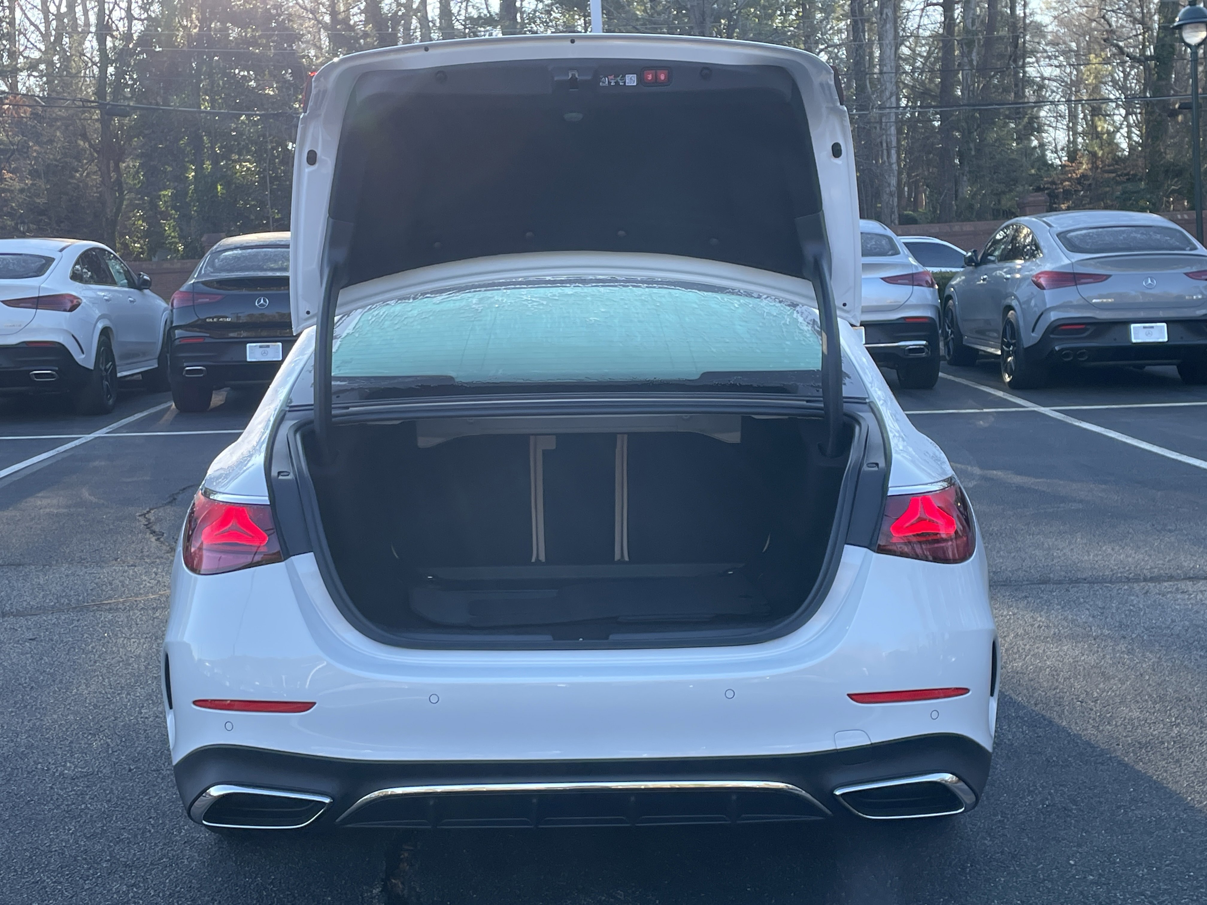 New 2026 Mercedes-Benz E 450 4MATIC Sedan image 8