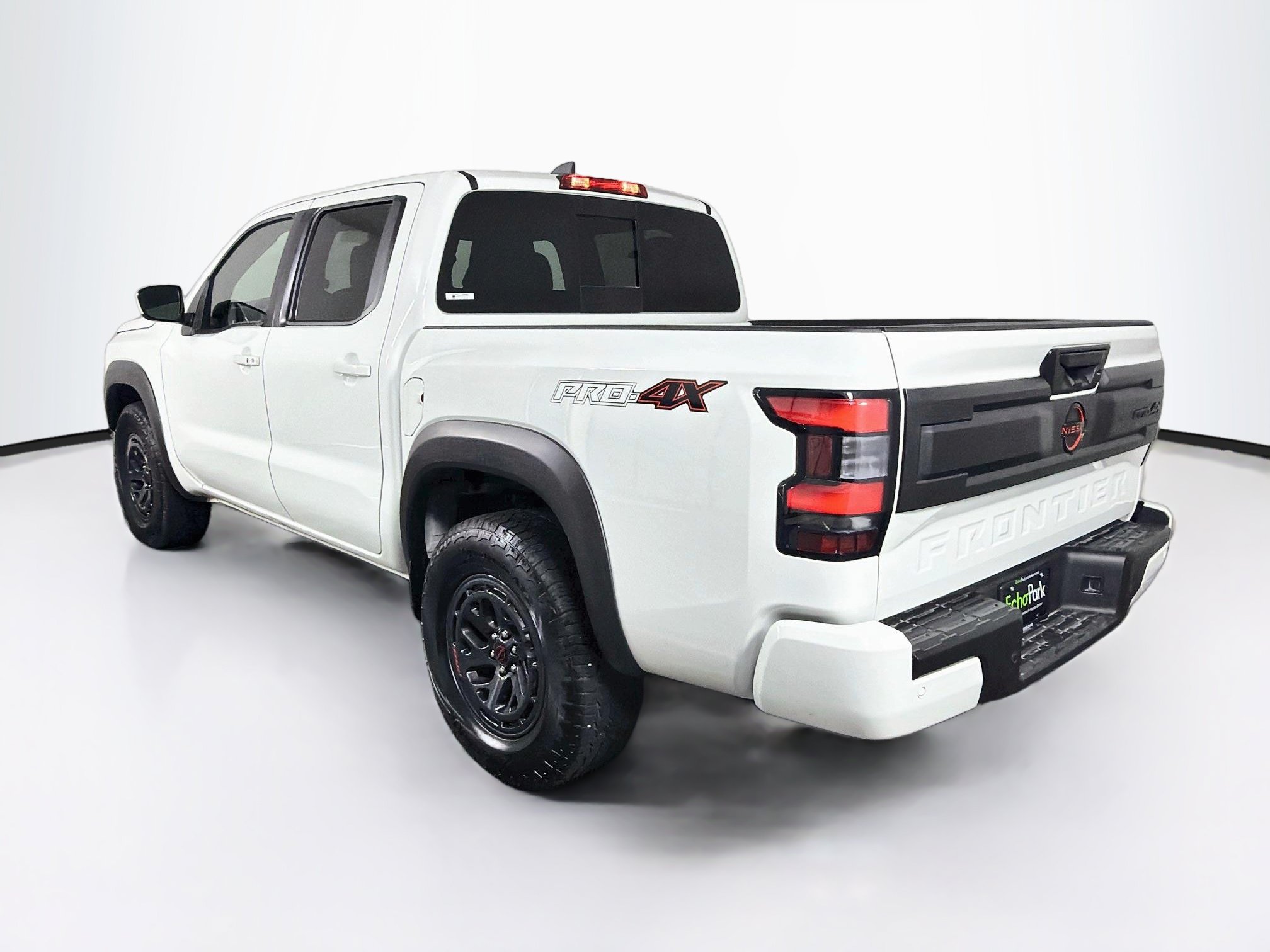 Used 2026 Nissan Frontier PRO-4X AWD/4WD image 5