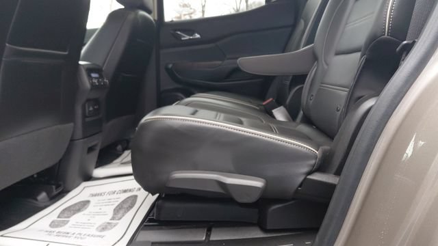 Used 2022 GMC Acadia Denali w/ Denali Ultimate Package AWD/4WD image 24