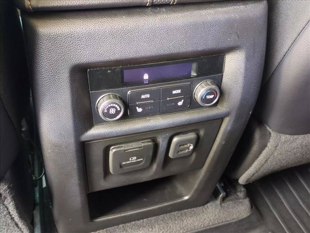 Used 2019 Chevrolet Traverse Premier w/ Driver Confidence II Package FWD image 18
