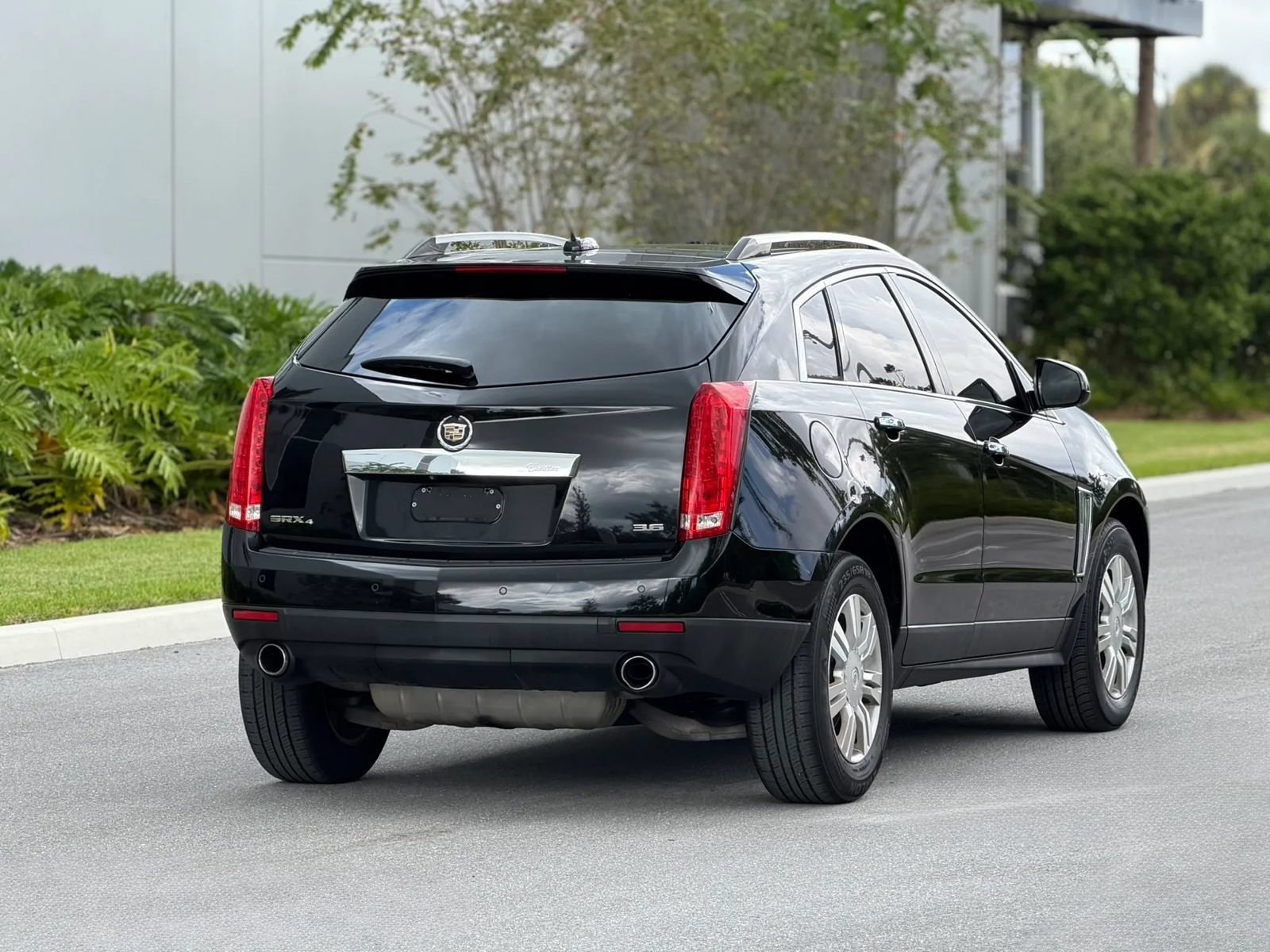 Used 2015 Cadillac SRX Luxury AWD/4WD image 7