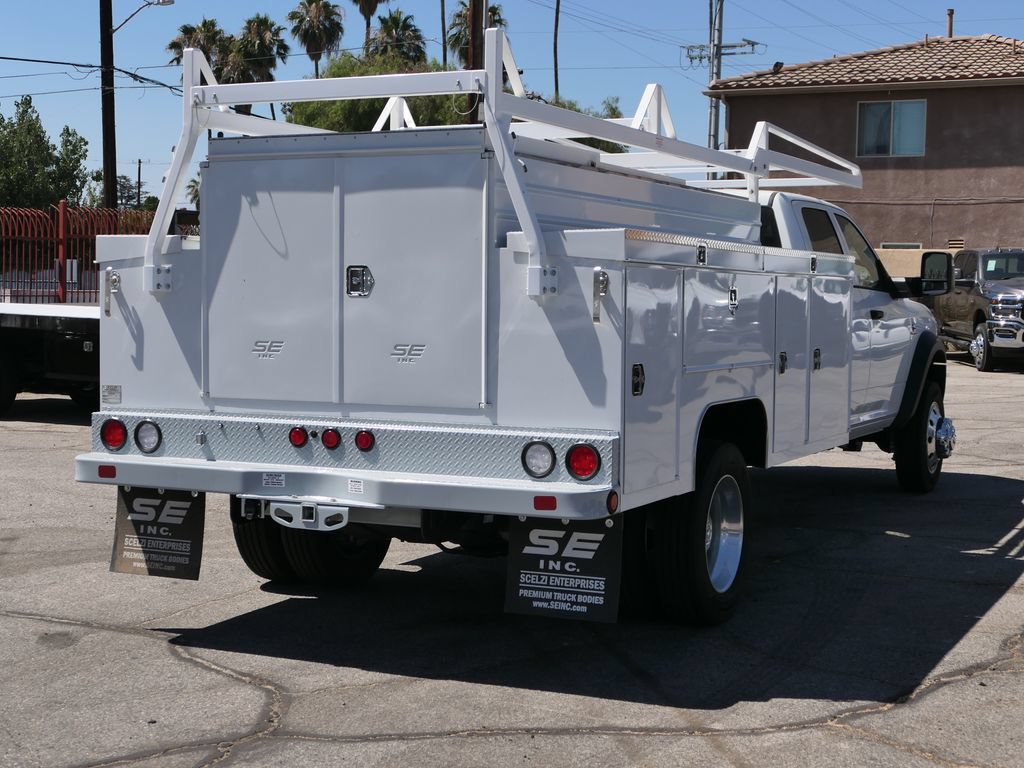 New 2024 RAM 4500 Tradesman w/ Chrome Appearance Group RWD image 2