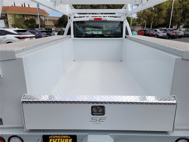 New 2026 Ford F250 XL w/ XL Chrome Package image 17