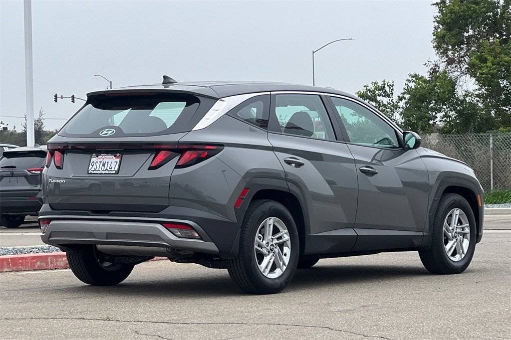 Used 2025 Hyundai Tucson SE image 5