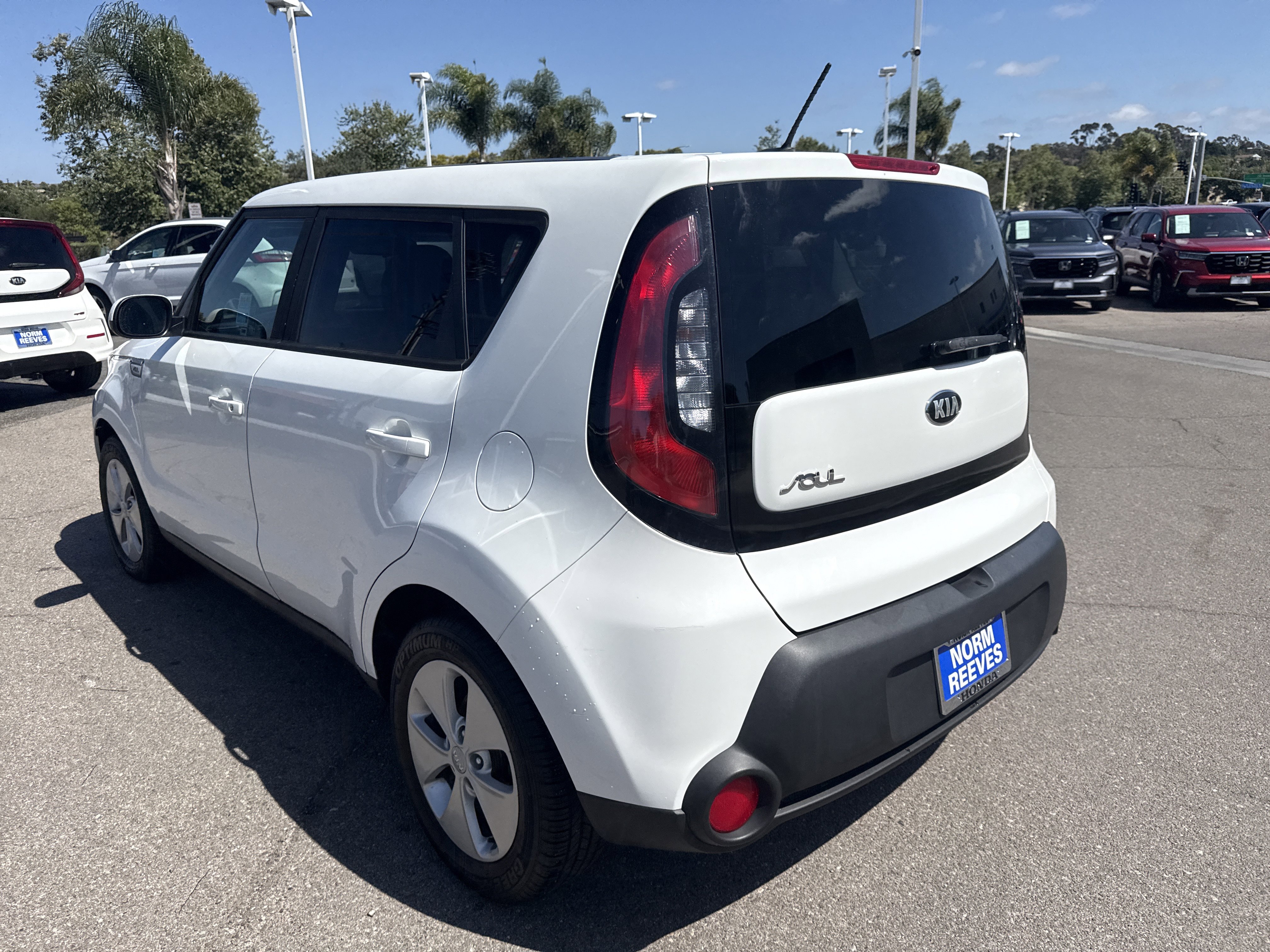 Used 2016 Kia Soul FWD image 3