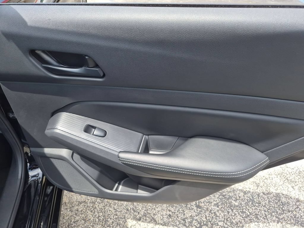 Used 2025 Nissan Altima 2.5 SV FWD image 29