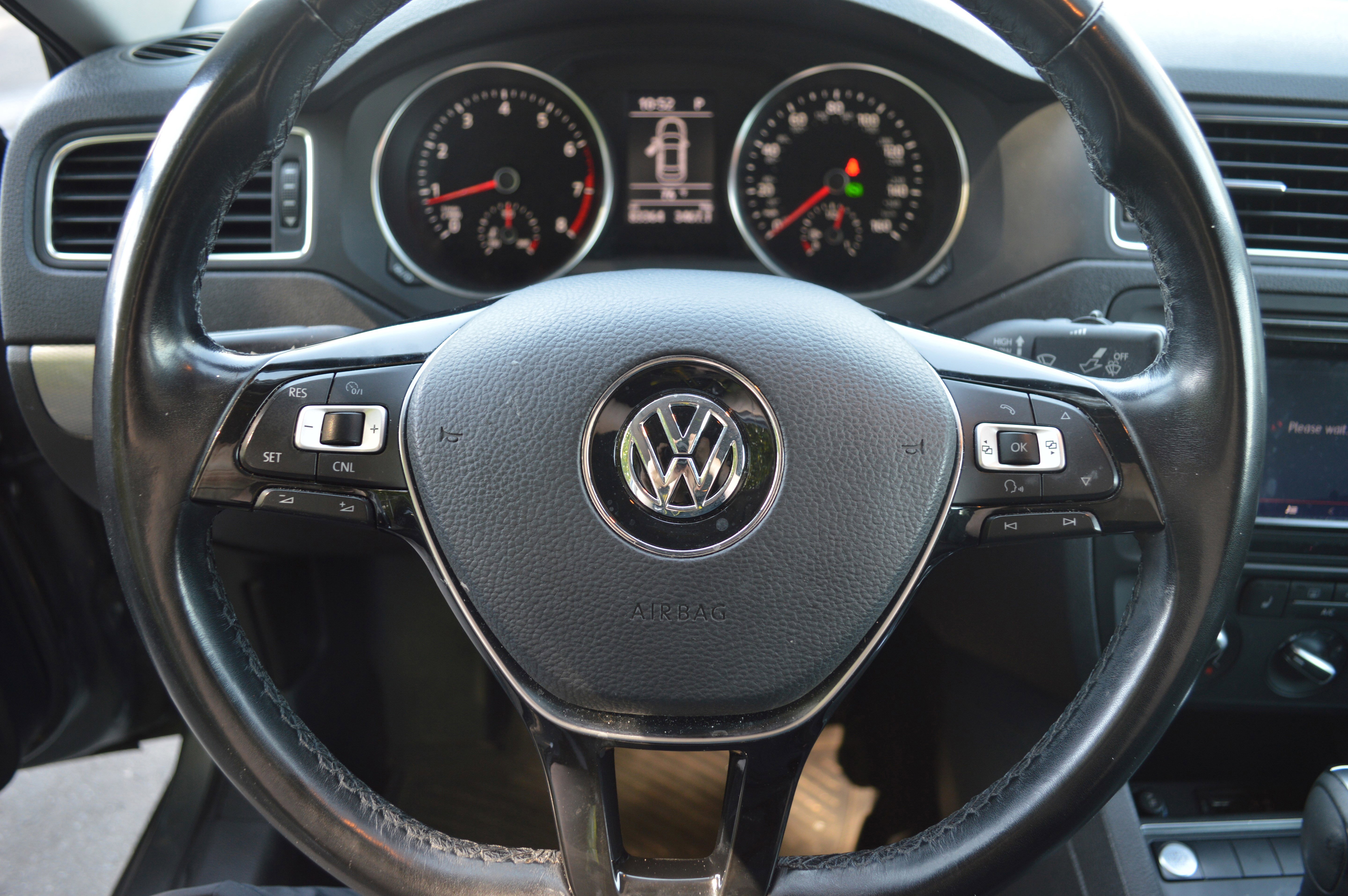 Used 2018 Volkswagen Jetta SE FWD image 14