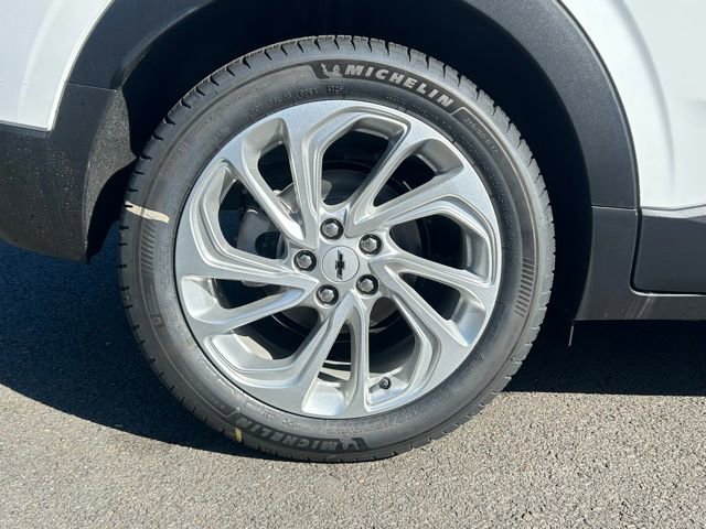 New 2027 Chevrolet Bolt LT image 9