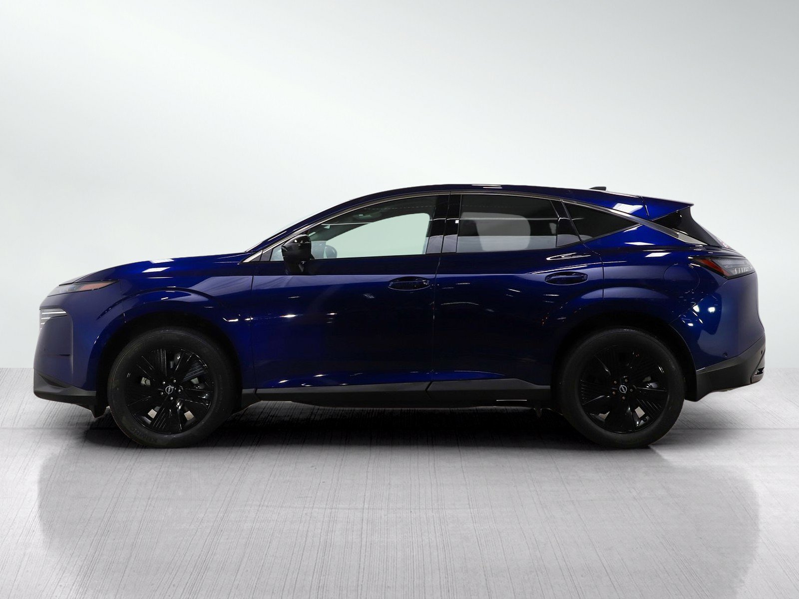 Used 2025 Nissan Murano SV AWD/4WD image 2
