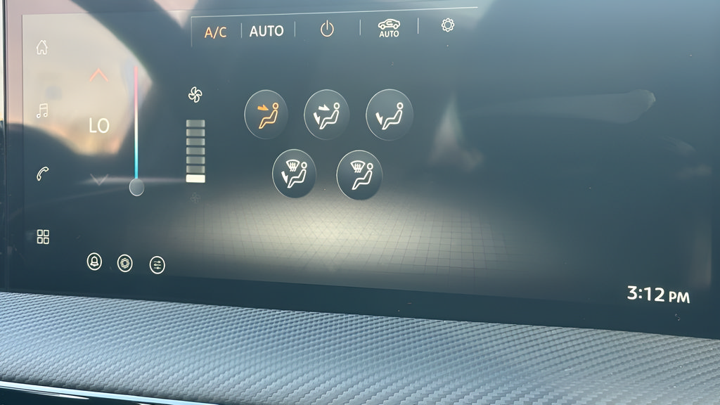 New 2026 Nissan Kicks SR FWD image 34