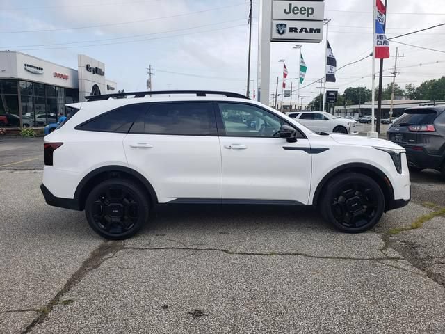 Used 2024 Kia Sorento X-Line EX AWD/4WD image 2