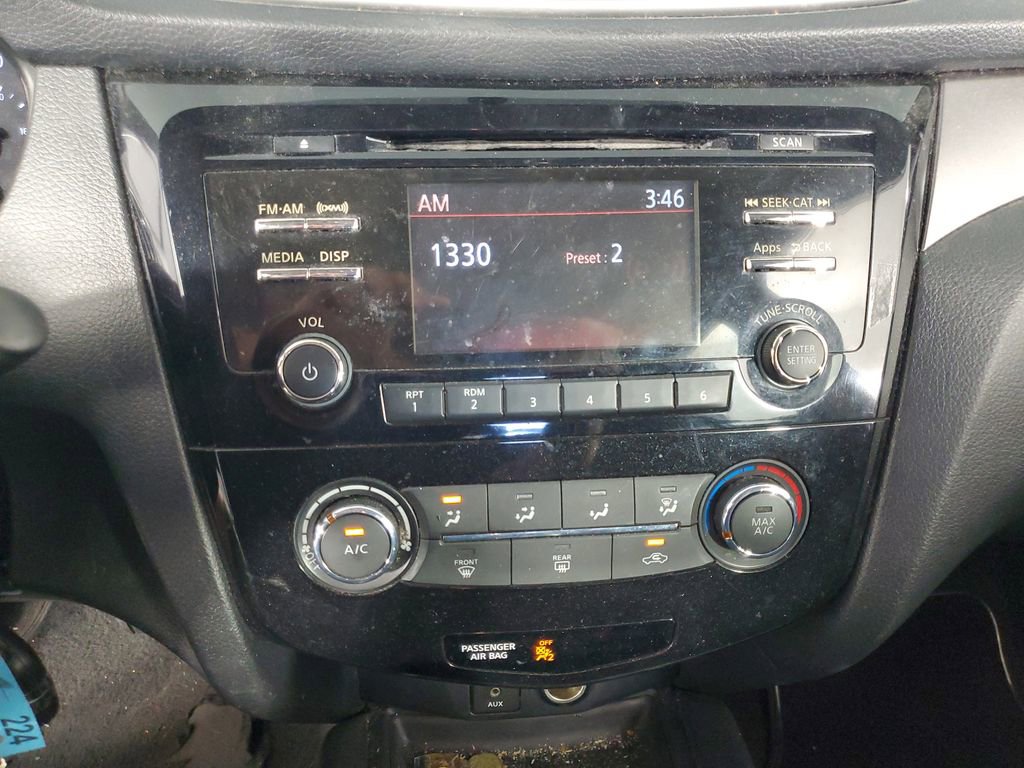 Used 2015 Nissan Rogue S FWD image 15
