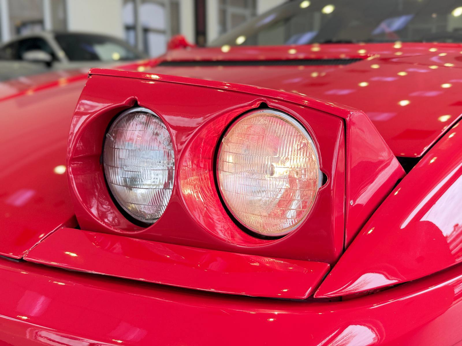 Used 1990 Ferrari Testarossa RWD image 9
