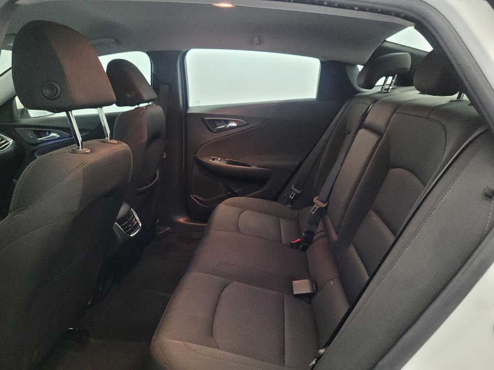 Used 2018 Chevrolet Malibu LT FWD image 18