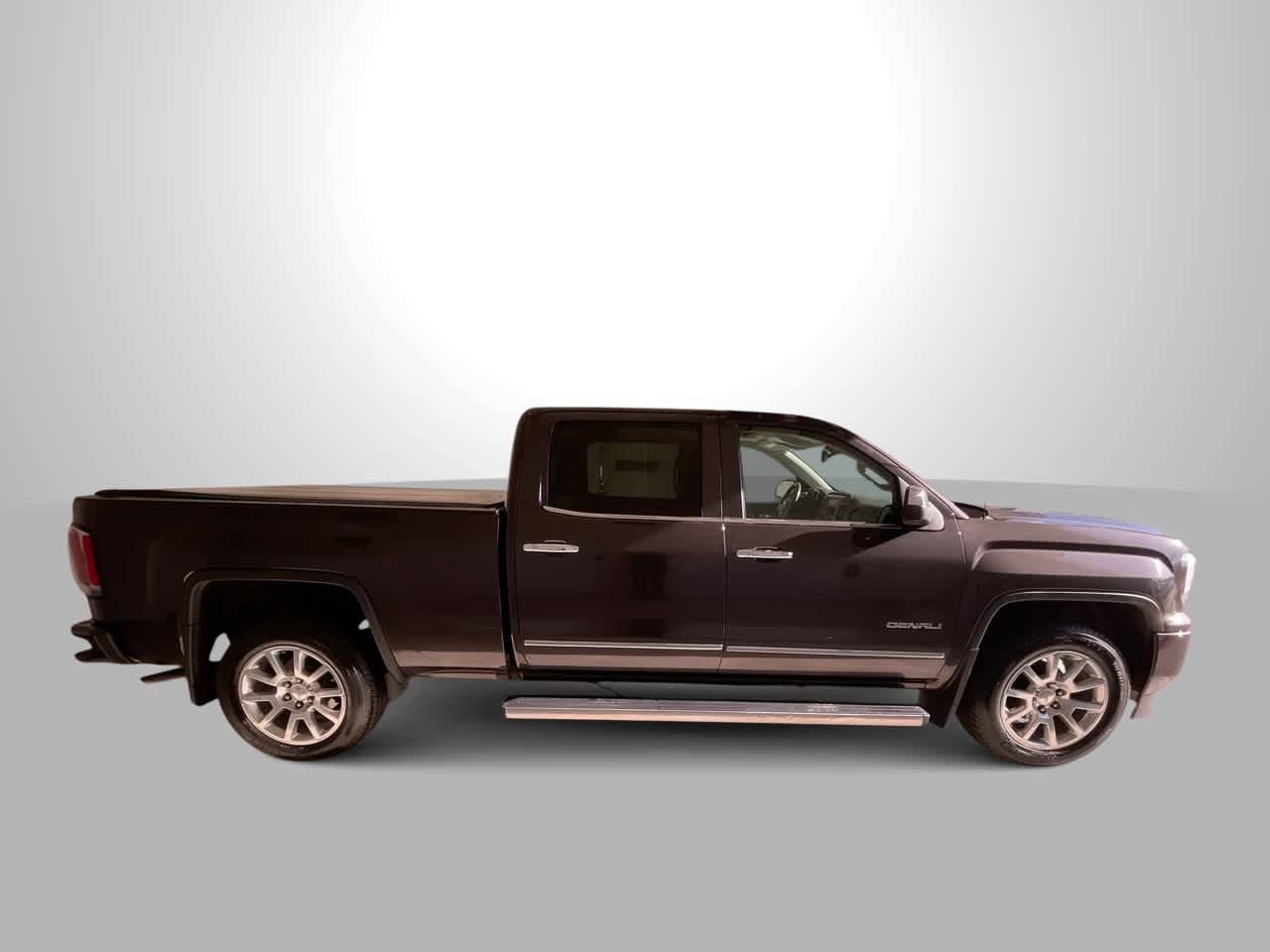 Used 2016 GMC Sierra 1500 Denali w/ Enhanced Driver Alert Package AWD/4WD image 9
