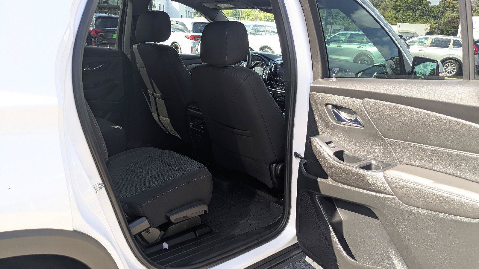 Used 2023 Chevrolet Traverse LT w/ LPO, Floor Liner Package AWD/4WD image 16