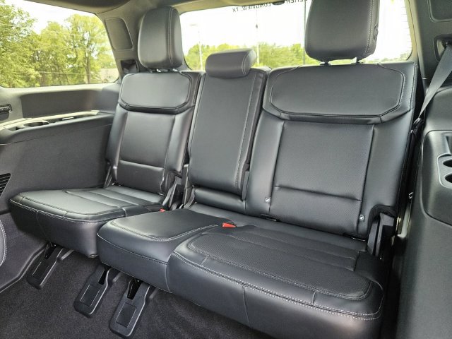 New 2027 Ford Expedition Platinum w/ Stealth Performance Package AWD/4WD image 13
