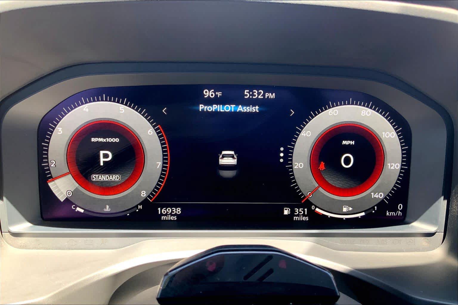 Used 2025 Nissan Rogue Platinum w/ Tech Package FWD image 26