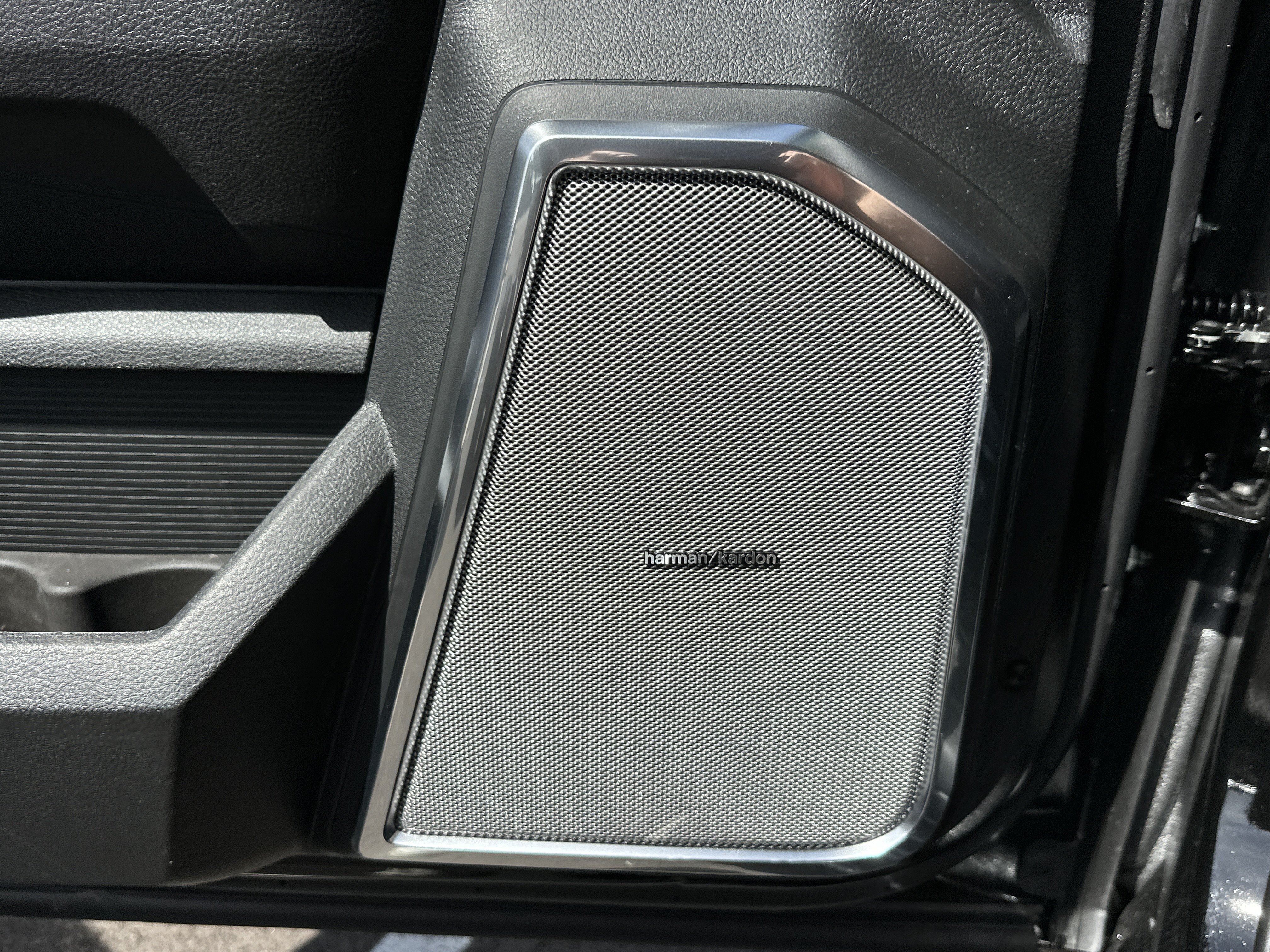 New 2027 RAM 5500 4x4 Crew Cab image 17