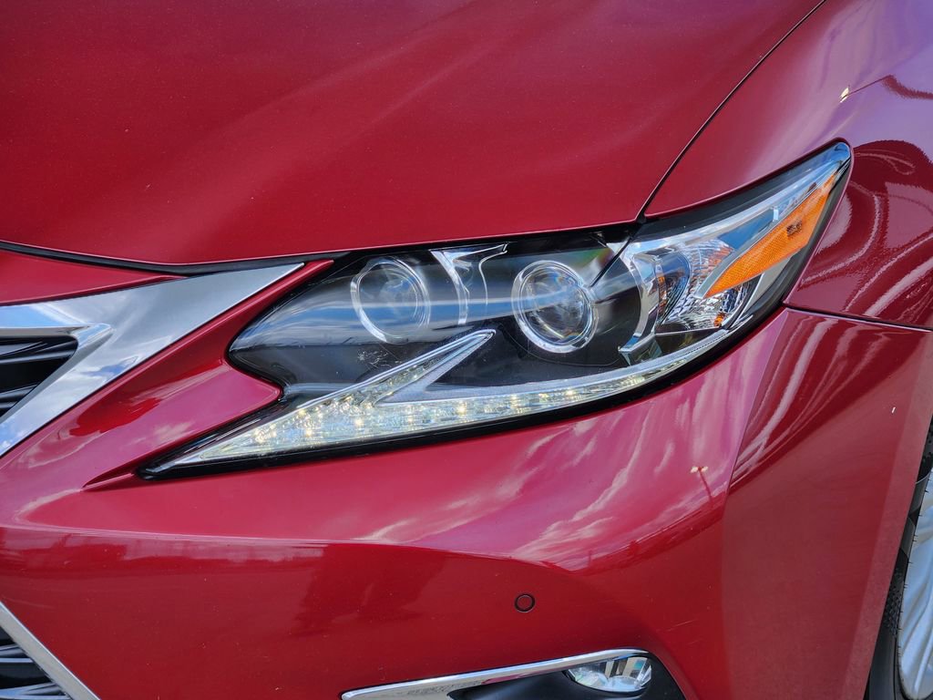 Used 2016 Lexus ES 350 w/ Luxury Package w/Wood Trim FWD image 9