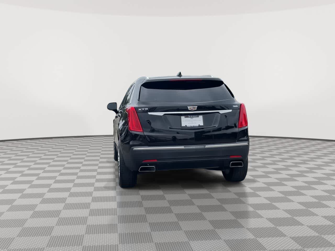 Used 2018 Cadillac XT5 FWD w/ LPO, Wheel Lock Package image 7