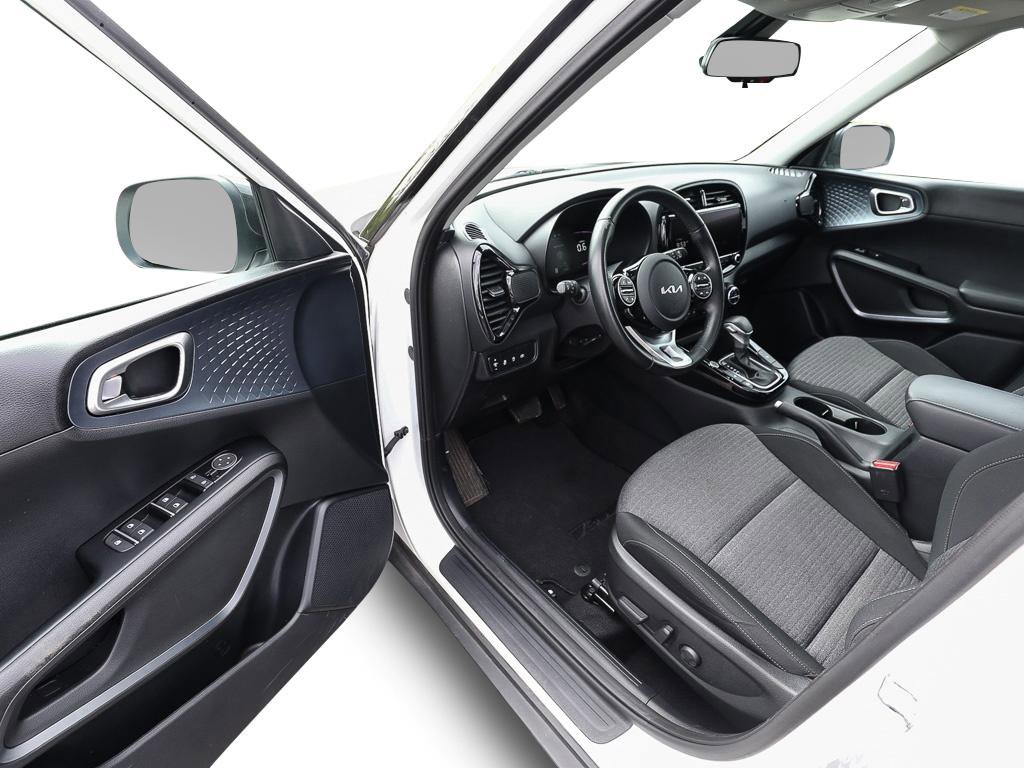 Used 2023 Kia Soul EX FWD image 11