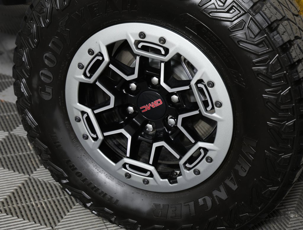 Used 2023 GMC Canyon AT4X w/ Edition 1 image 7