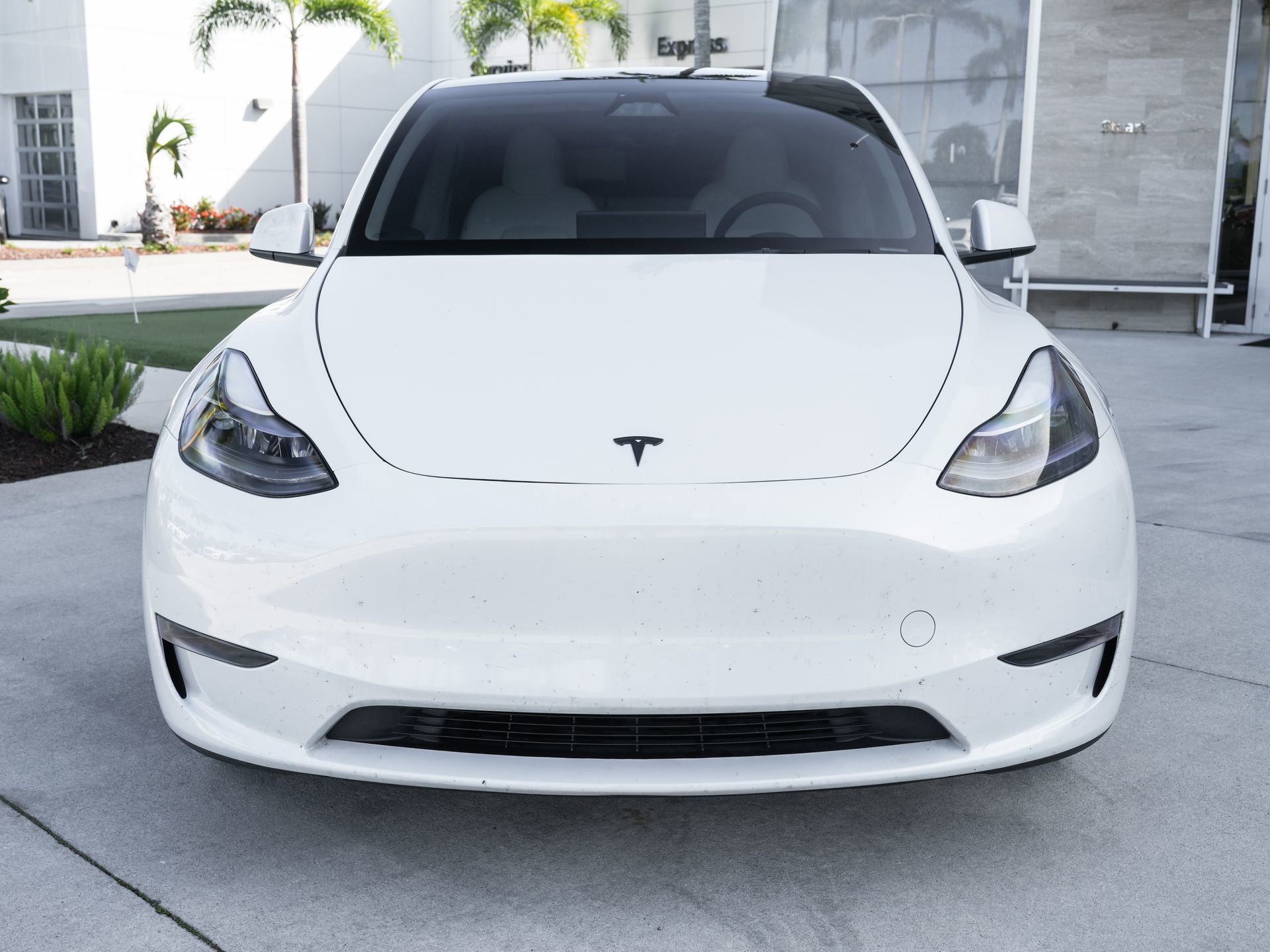 Used 2024 Tesla Model Y Long Range RWD image 4