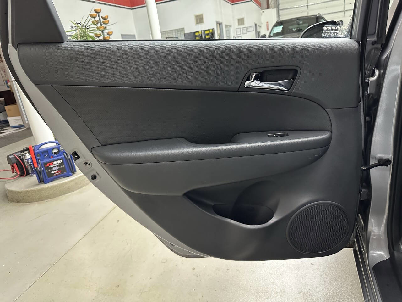 Used 2012 Hyundai Elantra image 12