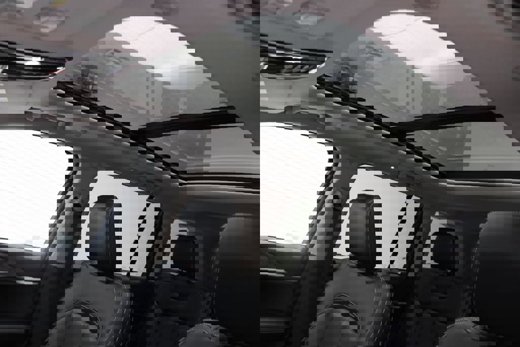 Used 2024 Jeep Grand Cherokee Limited 4xe image 17