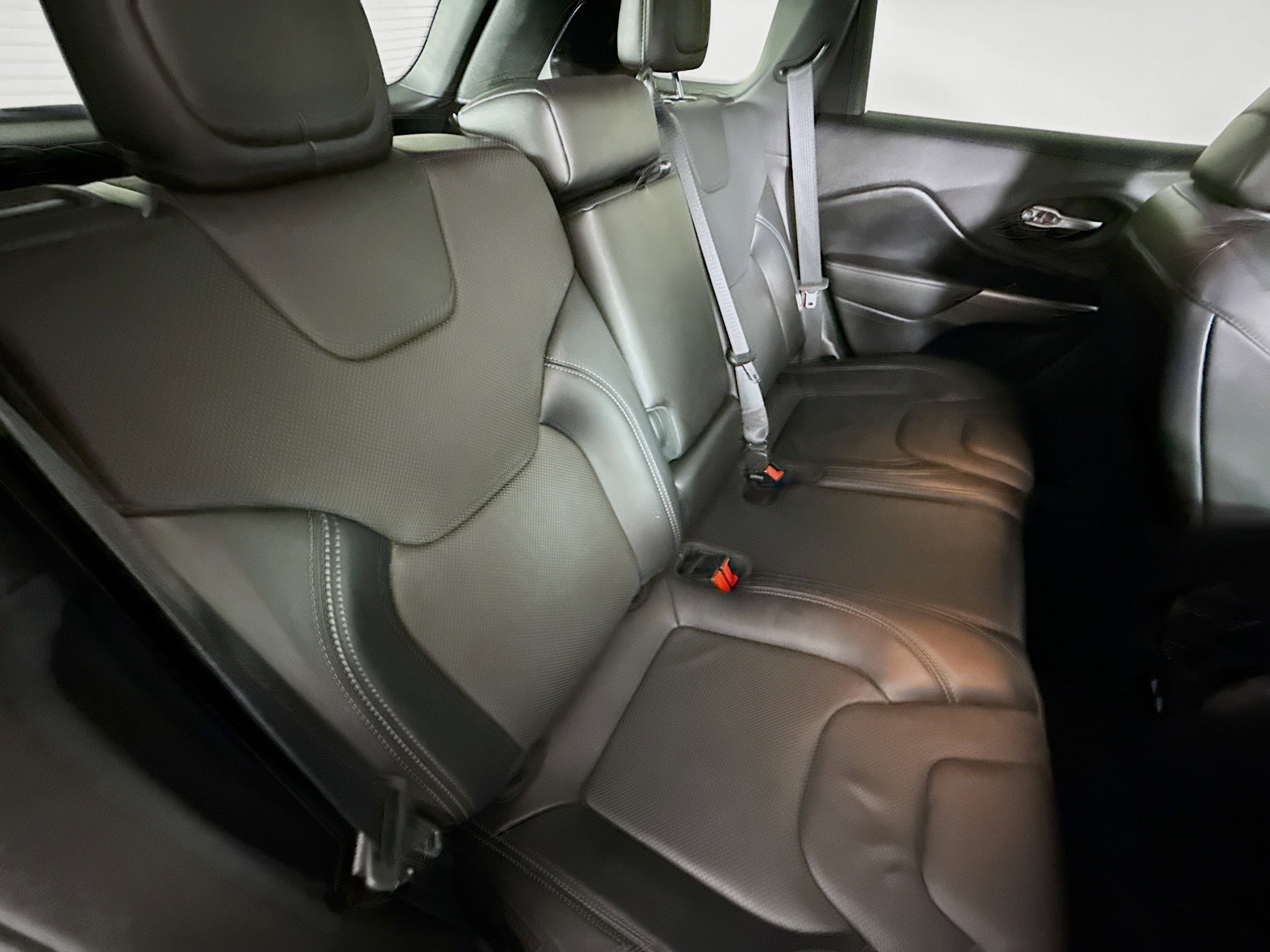 Used 2021 Jeep Cherokee Latitude Lux FWD image 33