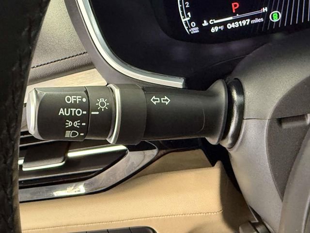 Used 2023 Acura MDX SH-AWD w/ Technology Package image 30