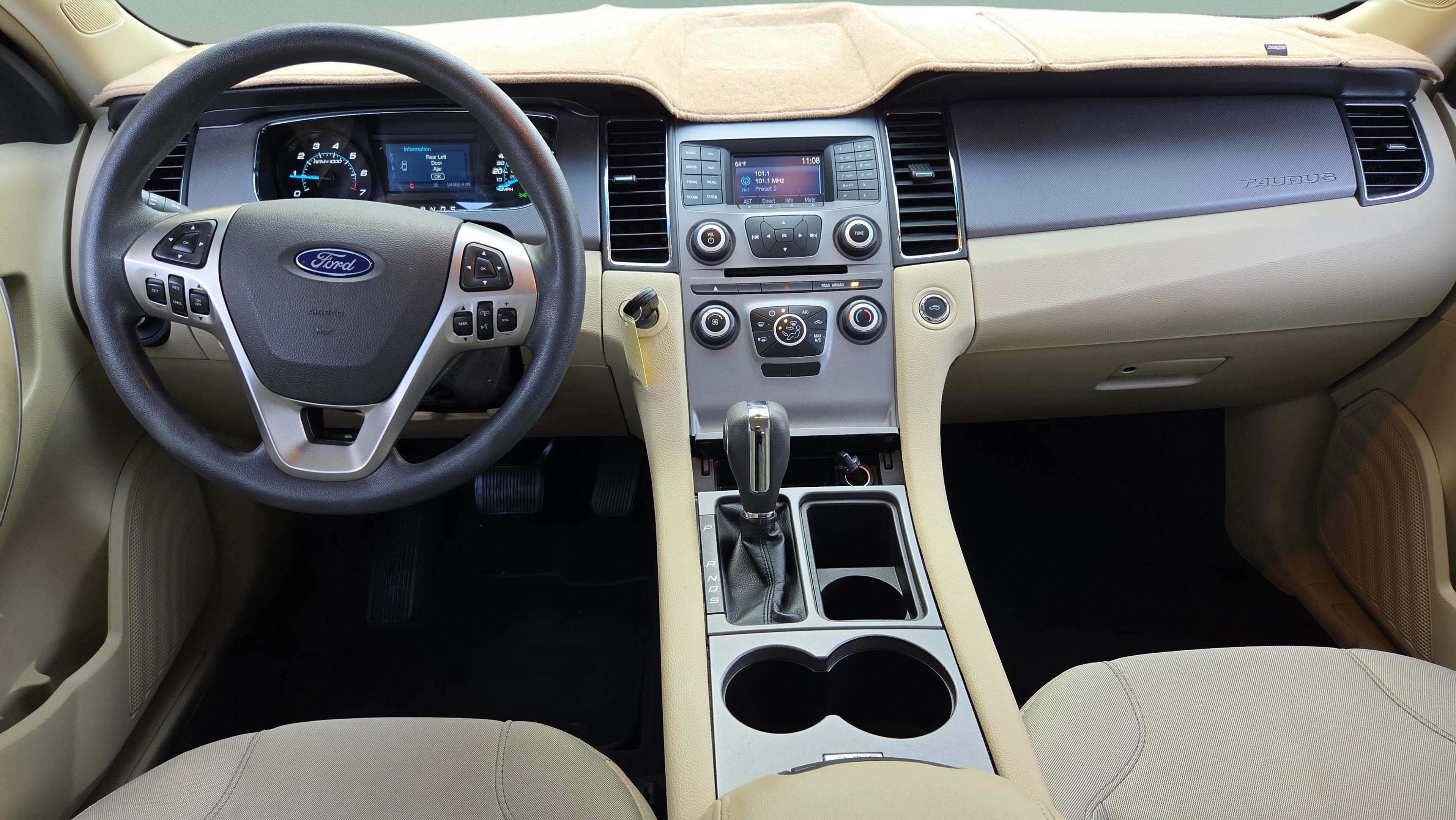 Used 2018 Ford Taurus SE image 12