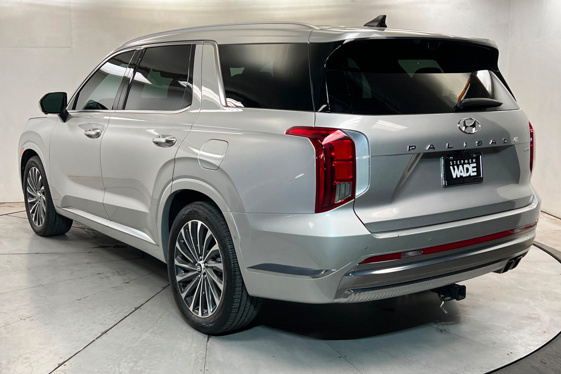 Used 2024 Hyundai Palisade Calligraphy AWD/4WD image 3