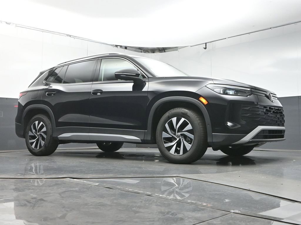 New 2026 Volkswagen Tiguan S FWD image 37
