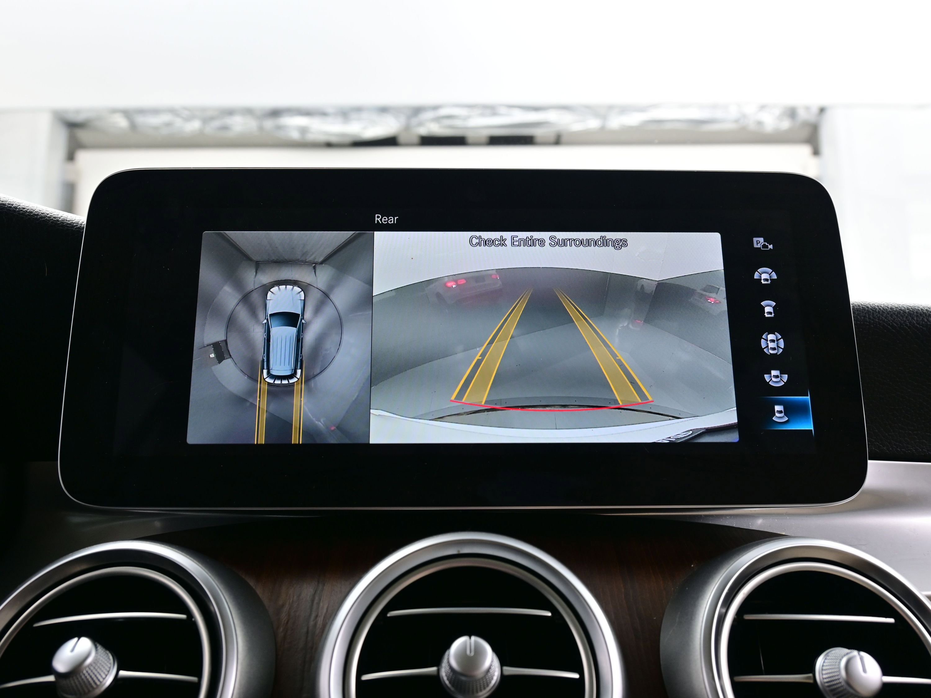 Used 2022 Mercedes-Benz GLC 300 4MATIC image 19