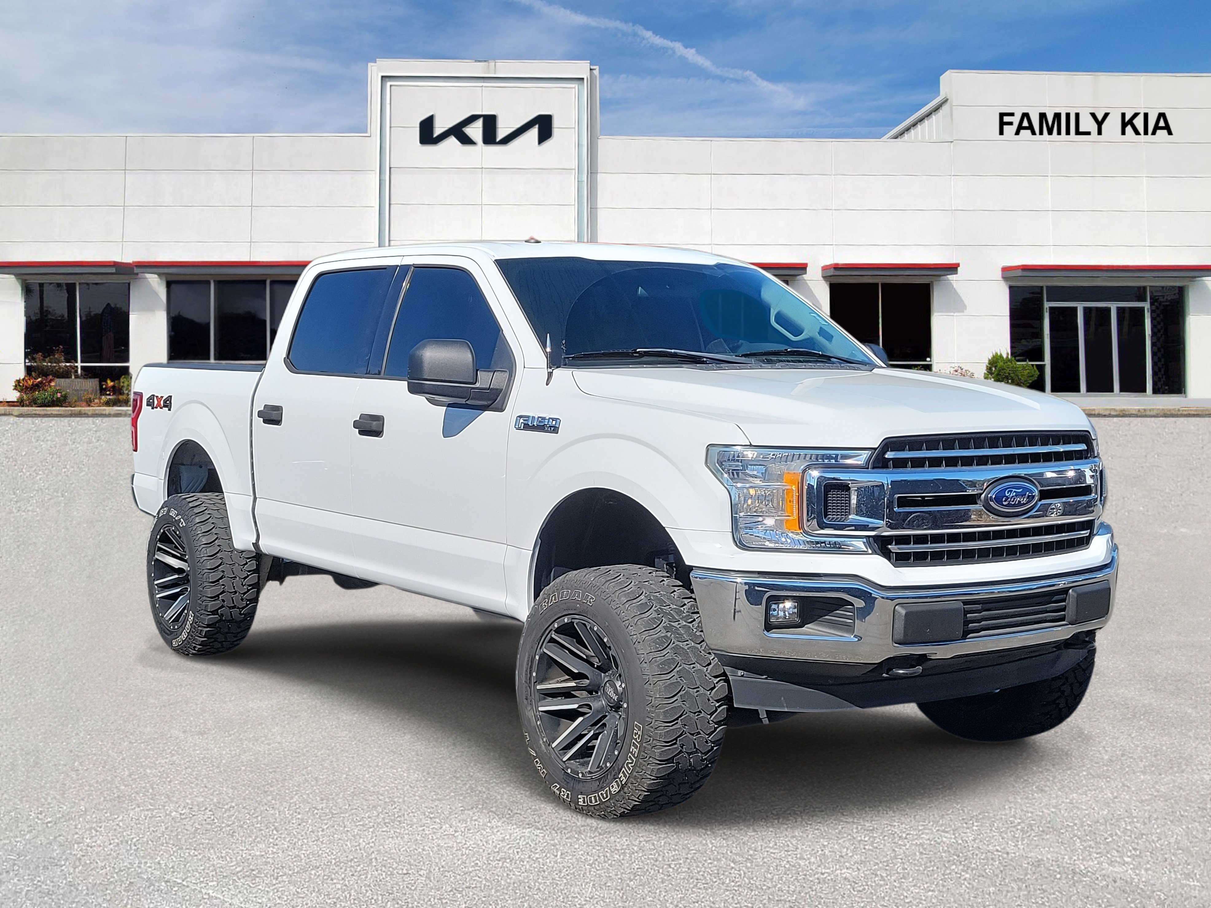 Used 2018 Ford F150 XLT image 1