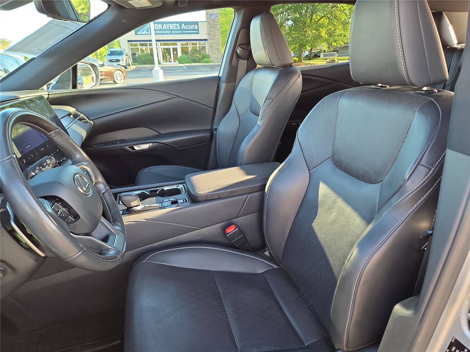 Used 2023 Lexus RX 350 Premium Plus w/ Cold Area Package AWD/4WD image 19